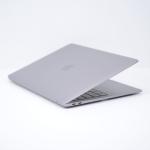 Laptop Apple MacBook Air A1932 (13-inch, 2018), Intel Core i5, 13.3", Rezolutie 2560x1600, 8 GB DDR3, SSD de 128 GB, Intel UHD Graphics
