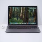 Laptop Apple Macbook Air M1 2020 (A2337), Apple M1, 13.3", Rezolutie 2560x1600, 8 GB DDR4, SSD de 256 GB, Apple M1