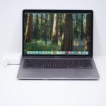 Laptop Apple Macbook Pro 2020 (A2289), Intel Core i7, 13.3", Rezolutie 2560x1600, 16 GB DDR3, SSD de 500 GB, Intel Iris Plus Graphics